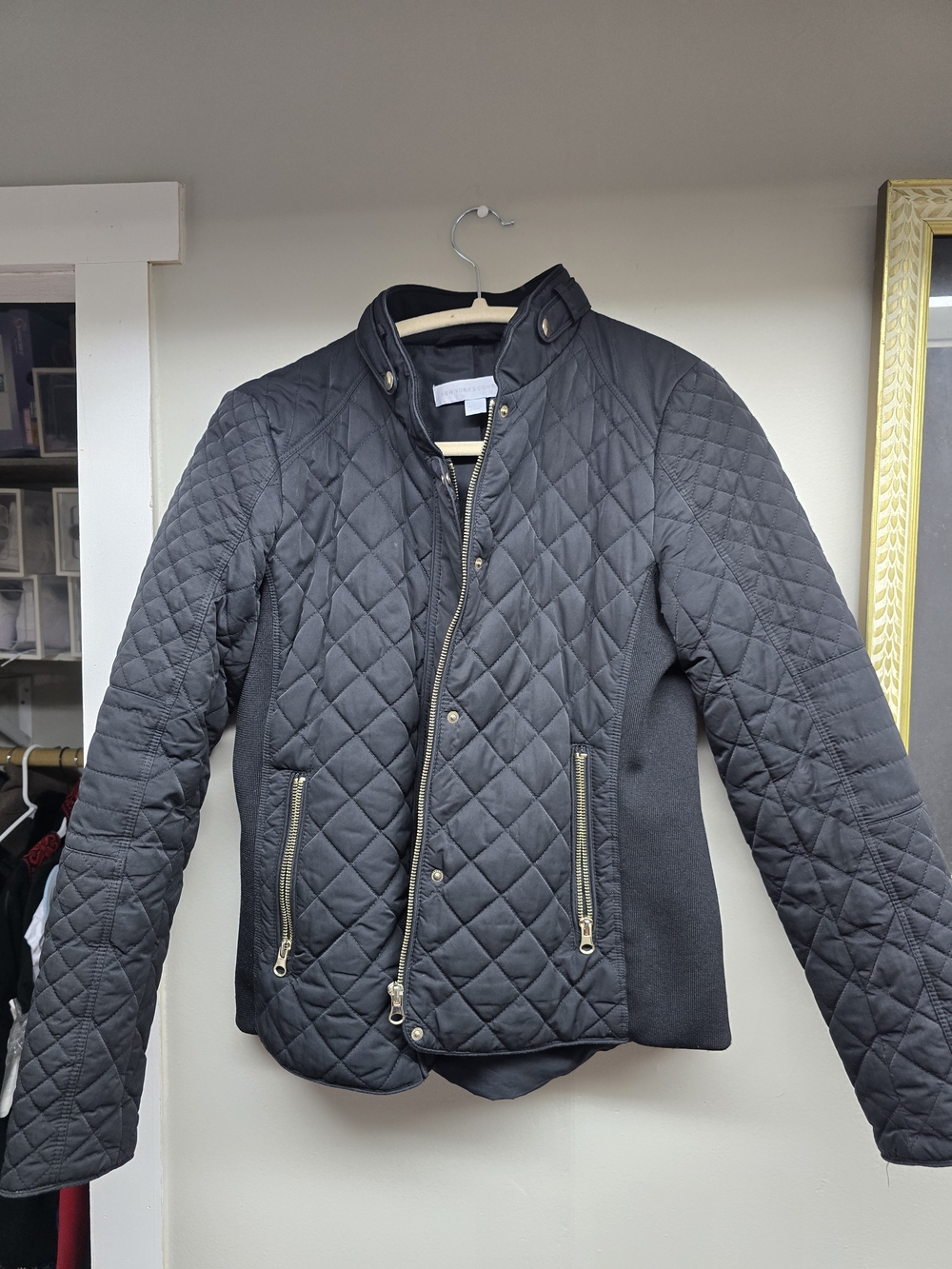 Quilted Black Women Jacket with Zip Pockets